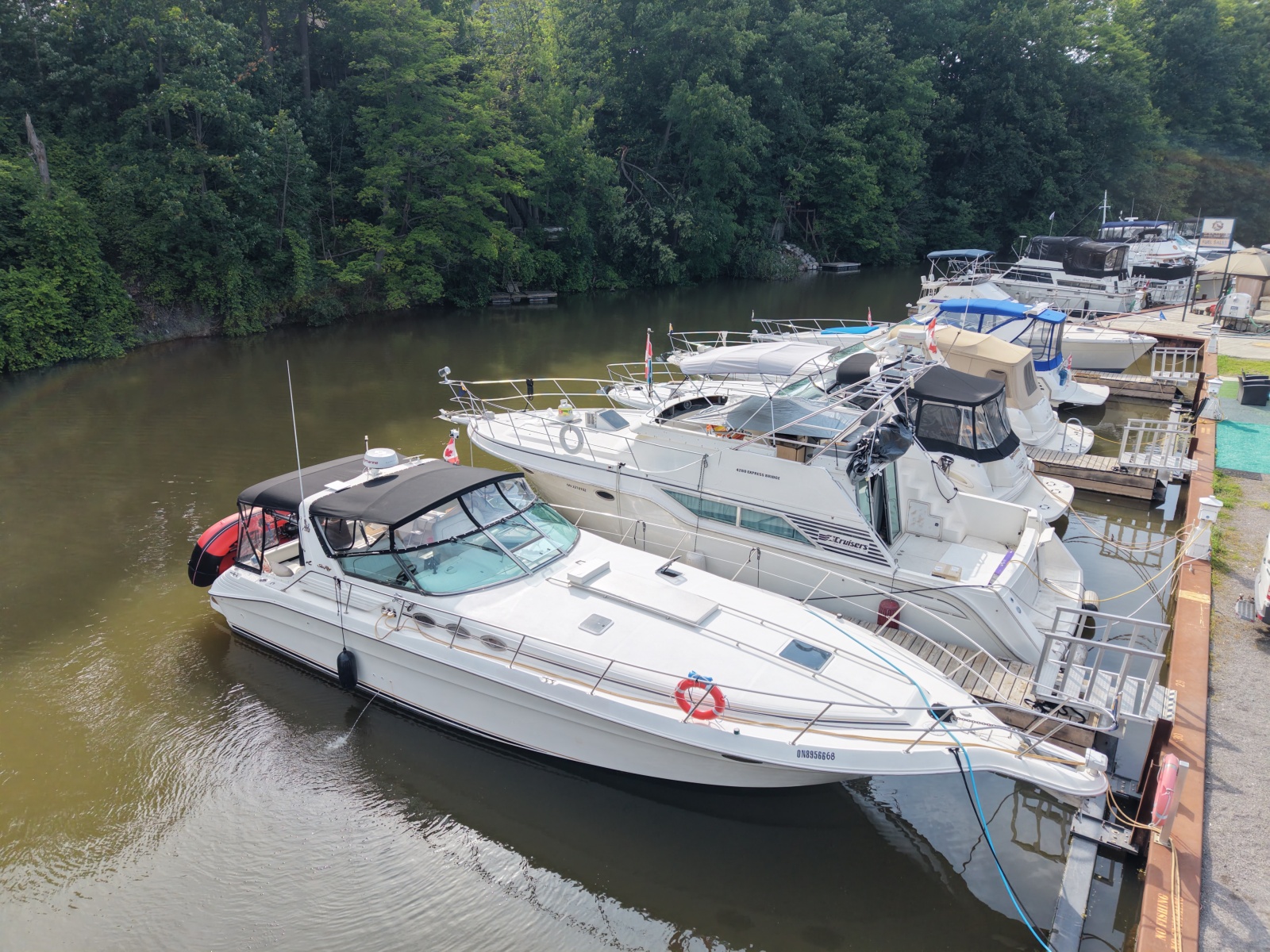 1998 Sea Ray 400 Express — photo 1