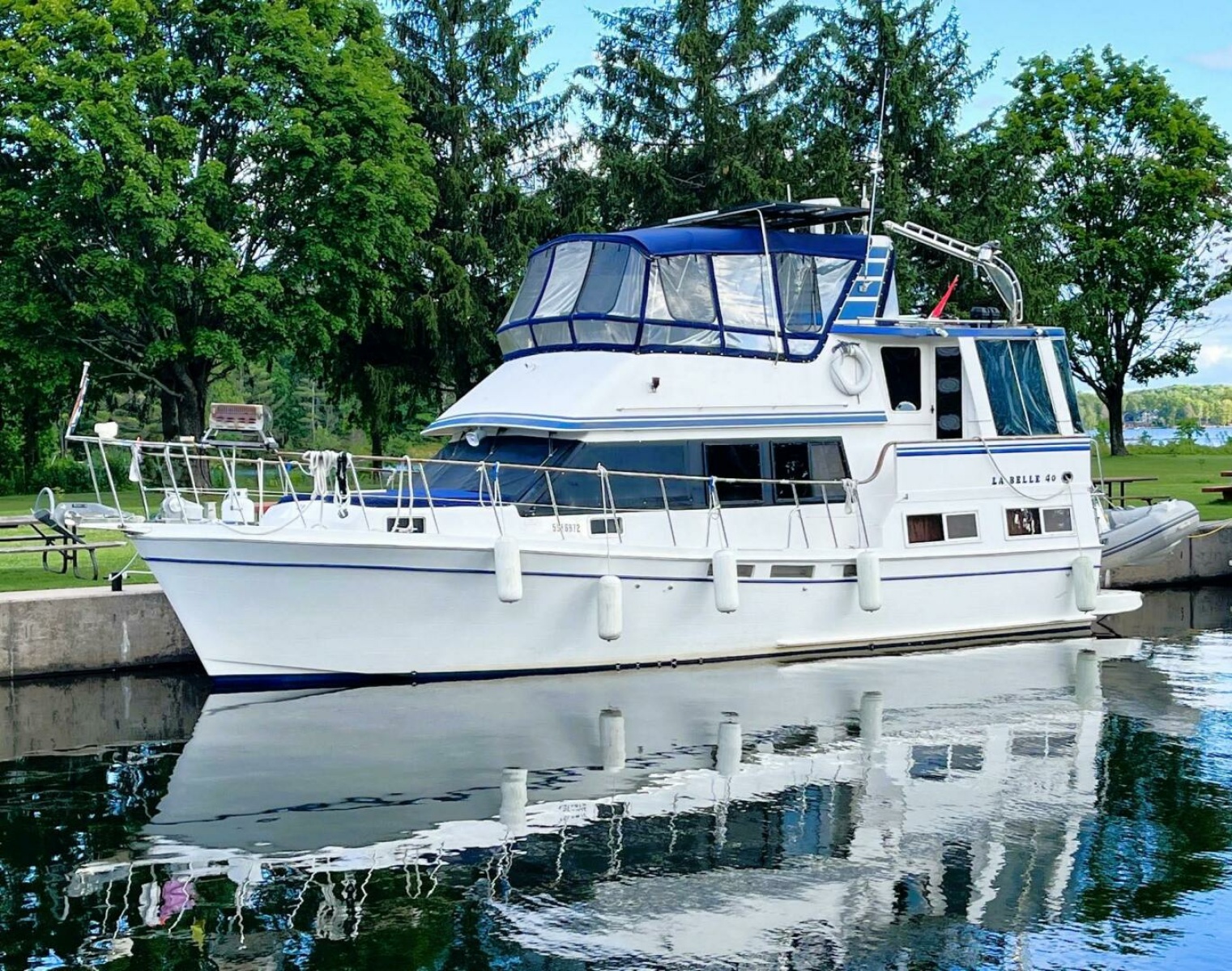 1987 Bestway Labelle 40 — photo 1