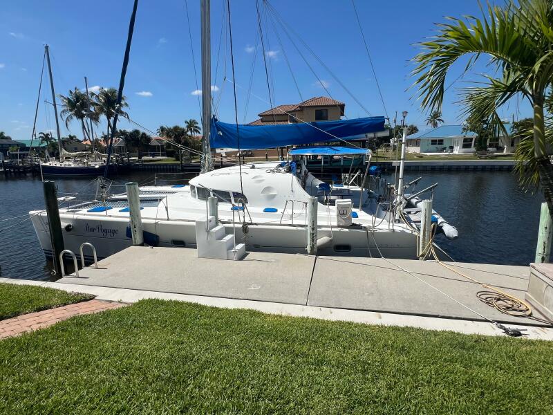 2002 Lagoon 410 — photo 1