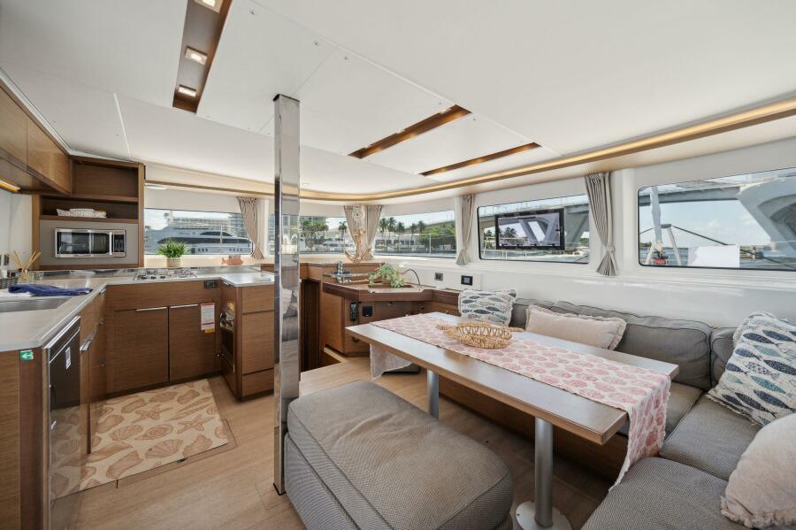 2021 Lagoon — photo 1