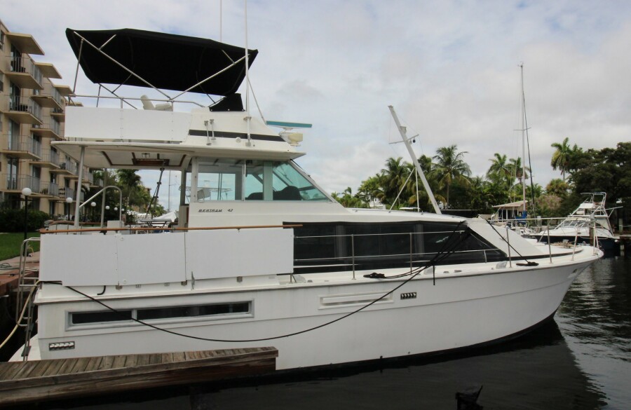 1974 Bertram 42 Motor Yacht — photo 1