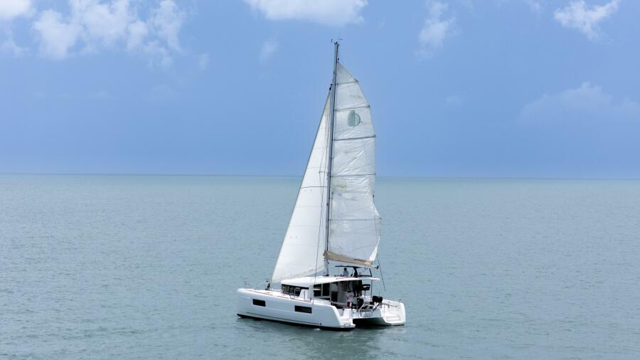 2020 Lagoon 40 — photo 1