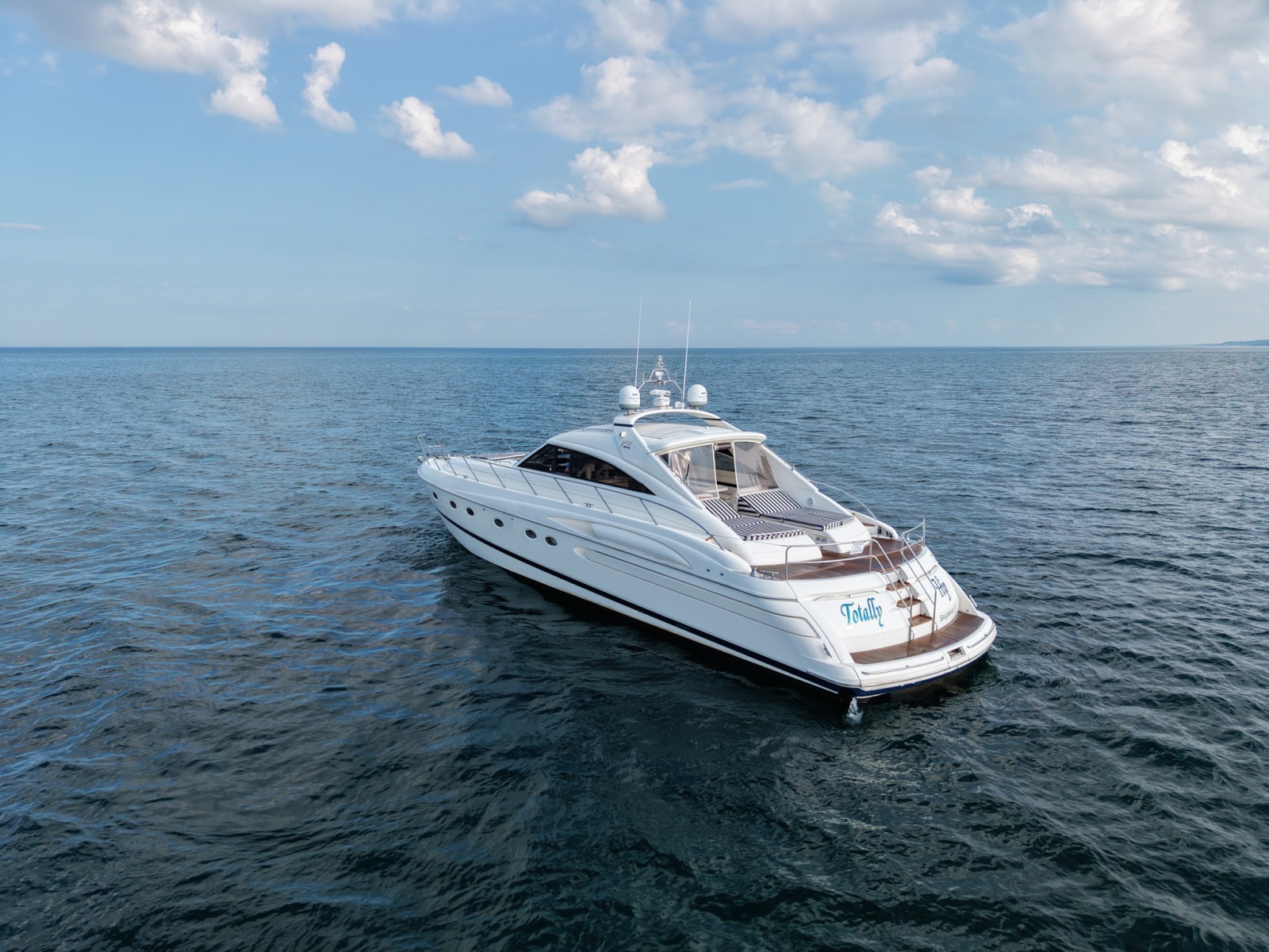 2001 Viking Sport Cruisers V65 Express — photo 1