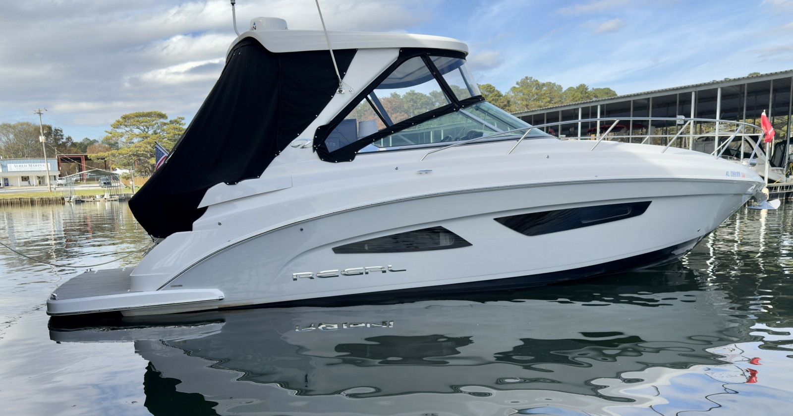 2020 Regal 33 Express — photo 1