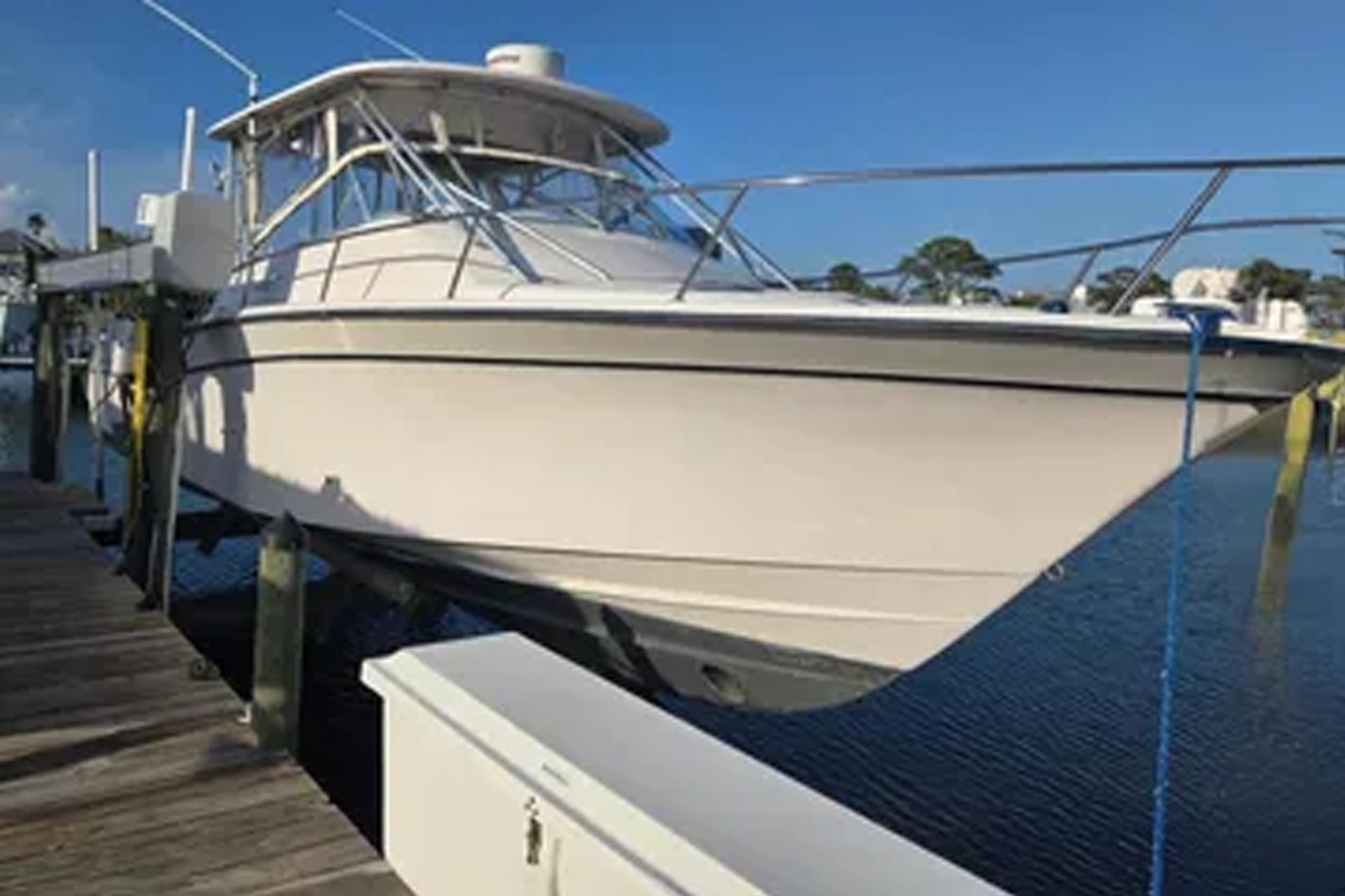 2004 Grady-White Express 330 — photo 1