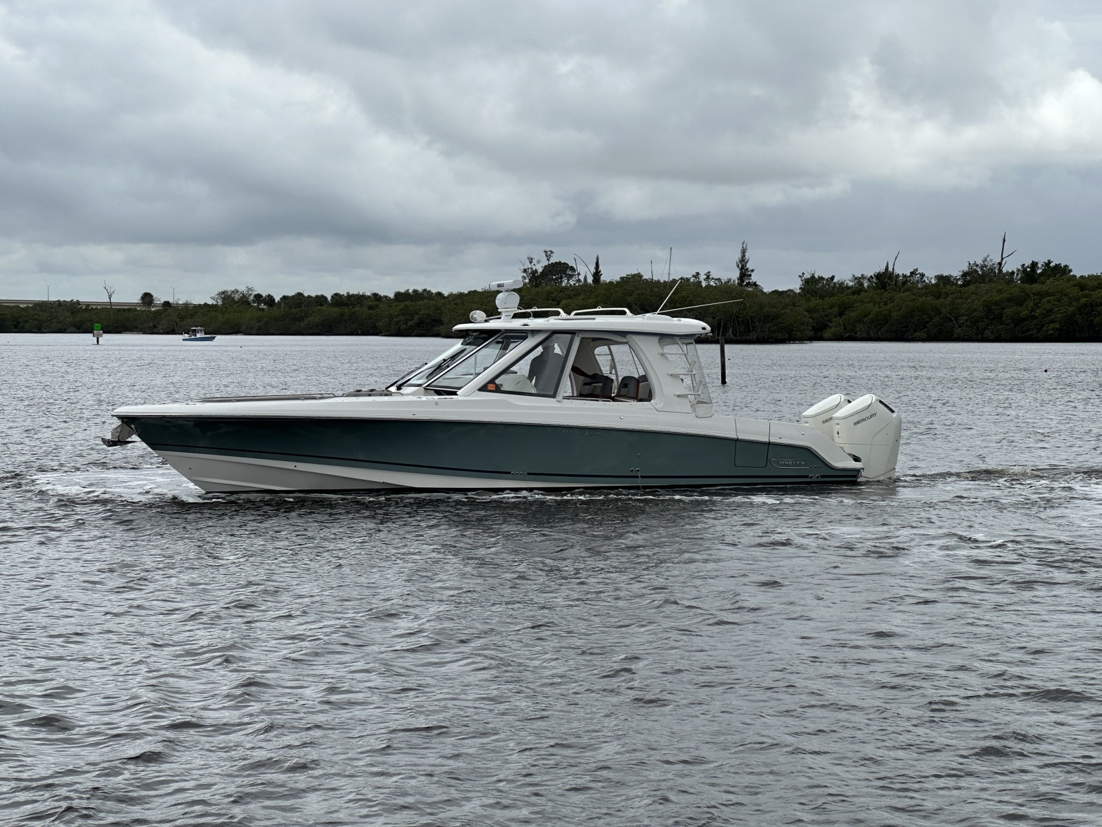 2024 Boston Whaler 380 Realm — photo 1