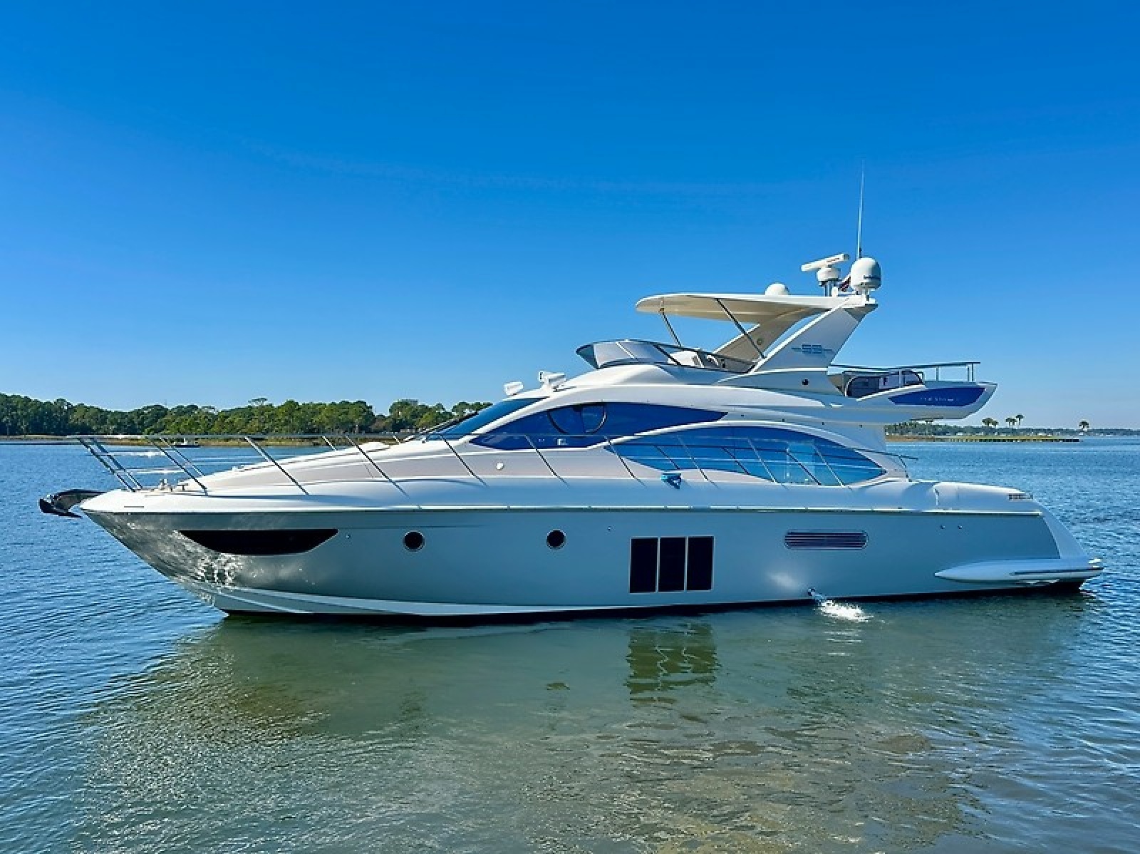 2011 Azimut FlyBridge — photo 1