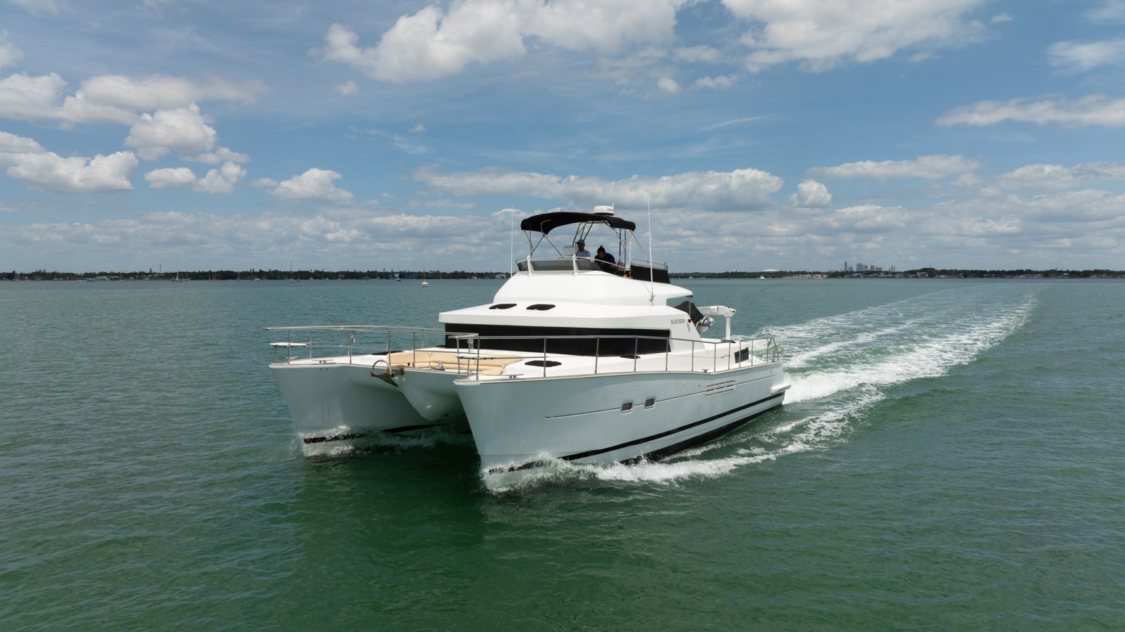 2005 Lagoon Power 43 — photo 1