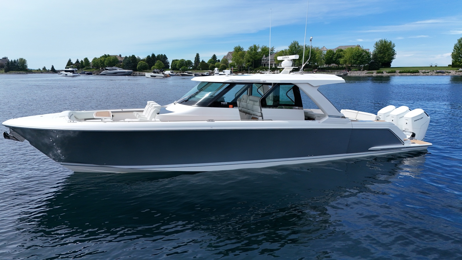2023 Tiara Yachts 48 LS — photo 1