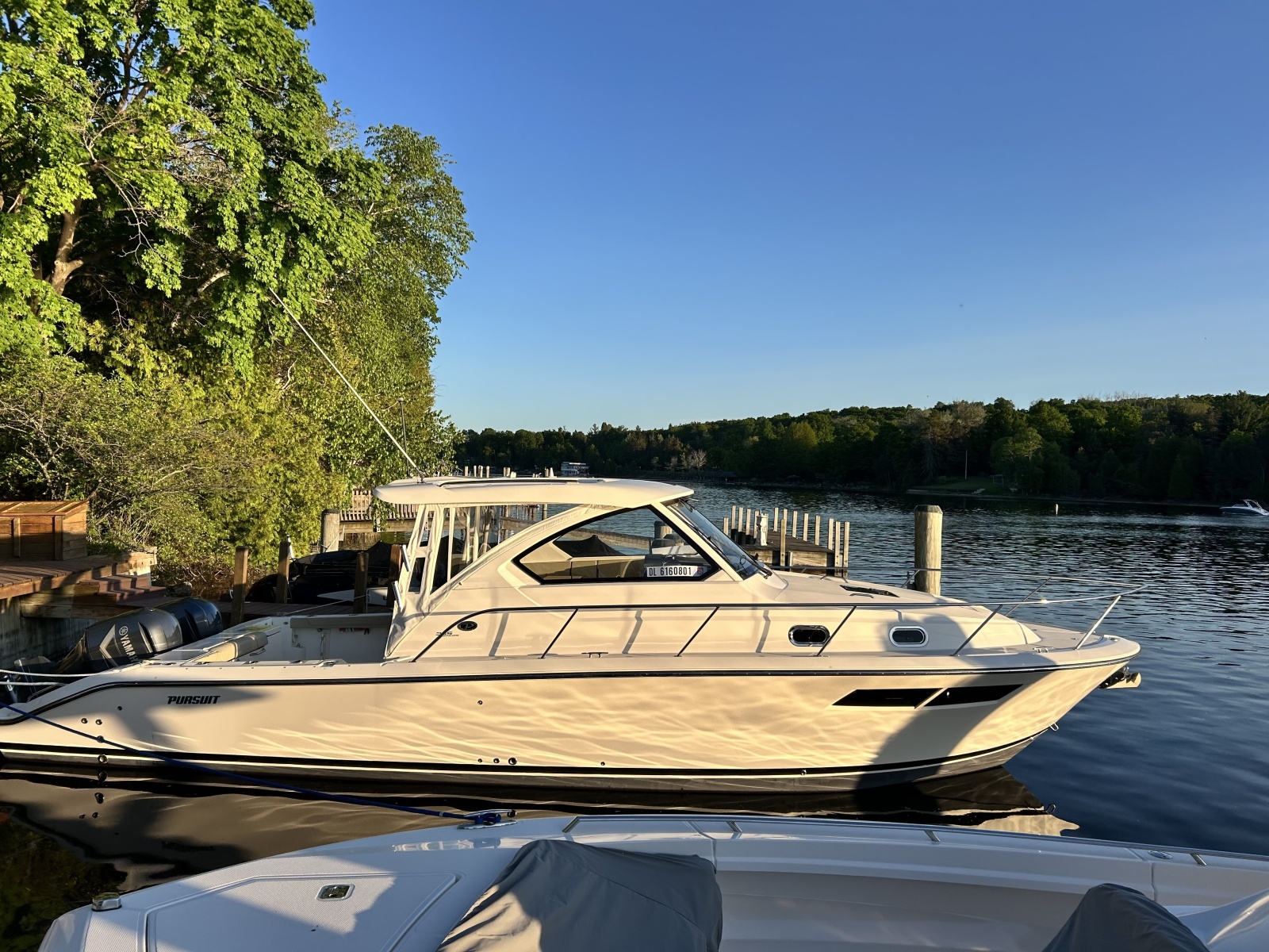 2018 Pursuit OS 355 Offshore — photo 1