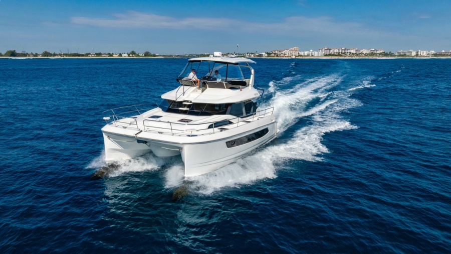 2024 Aquila 44 Yacht — photo 1