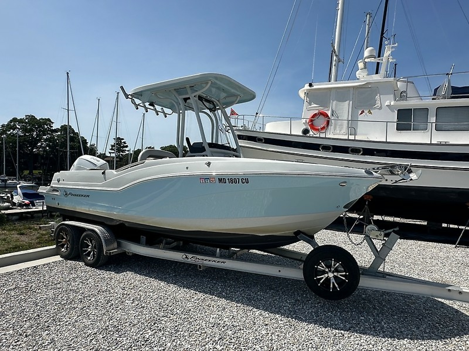 2023 Crownline 230 Finseeker — photo 1
