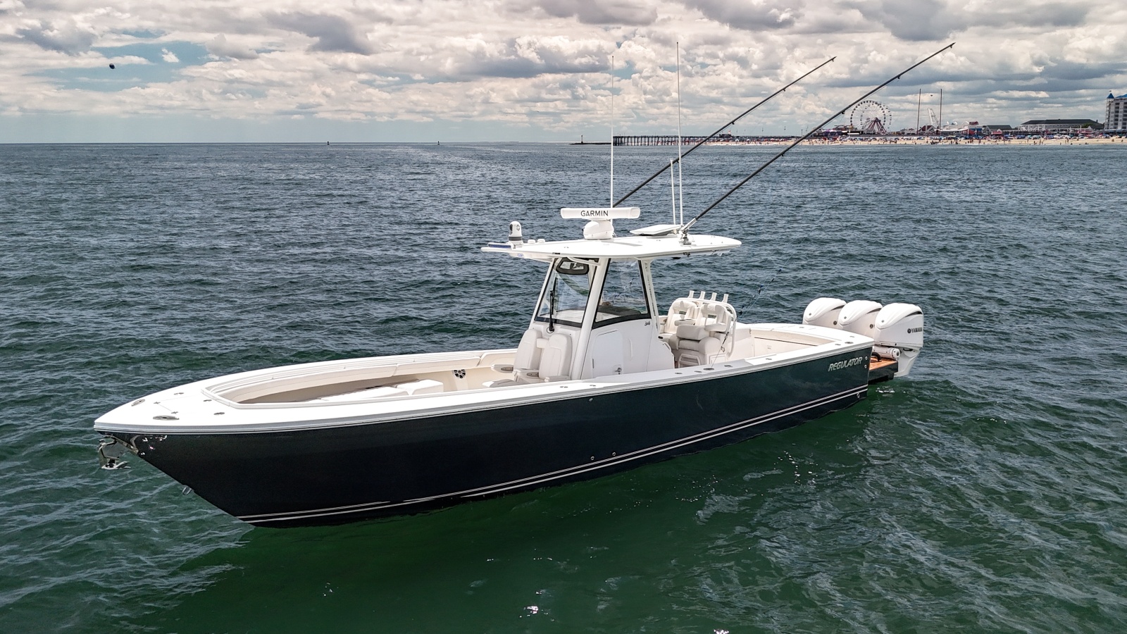 2022 Regulator 34 CC — photo 1