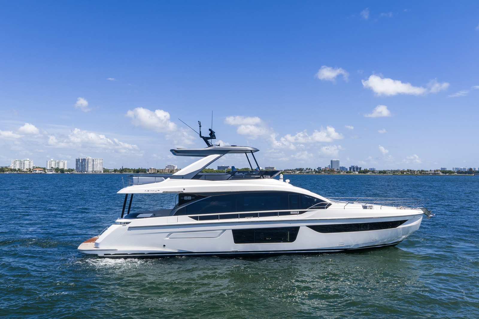 2025 Azimut 68 FLY — photo 1