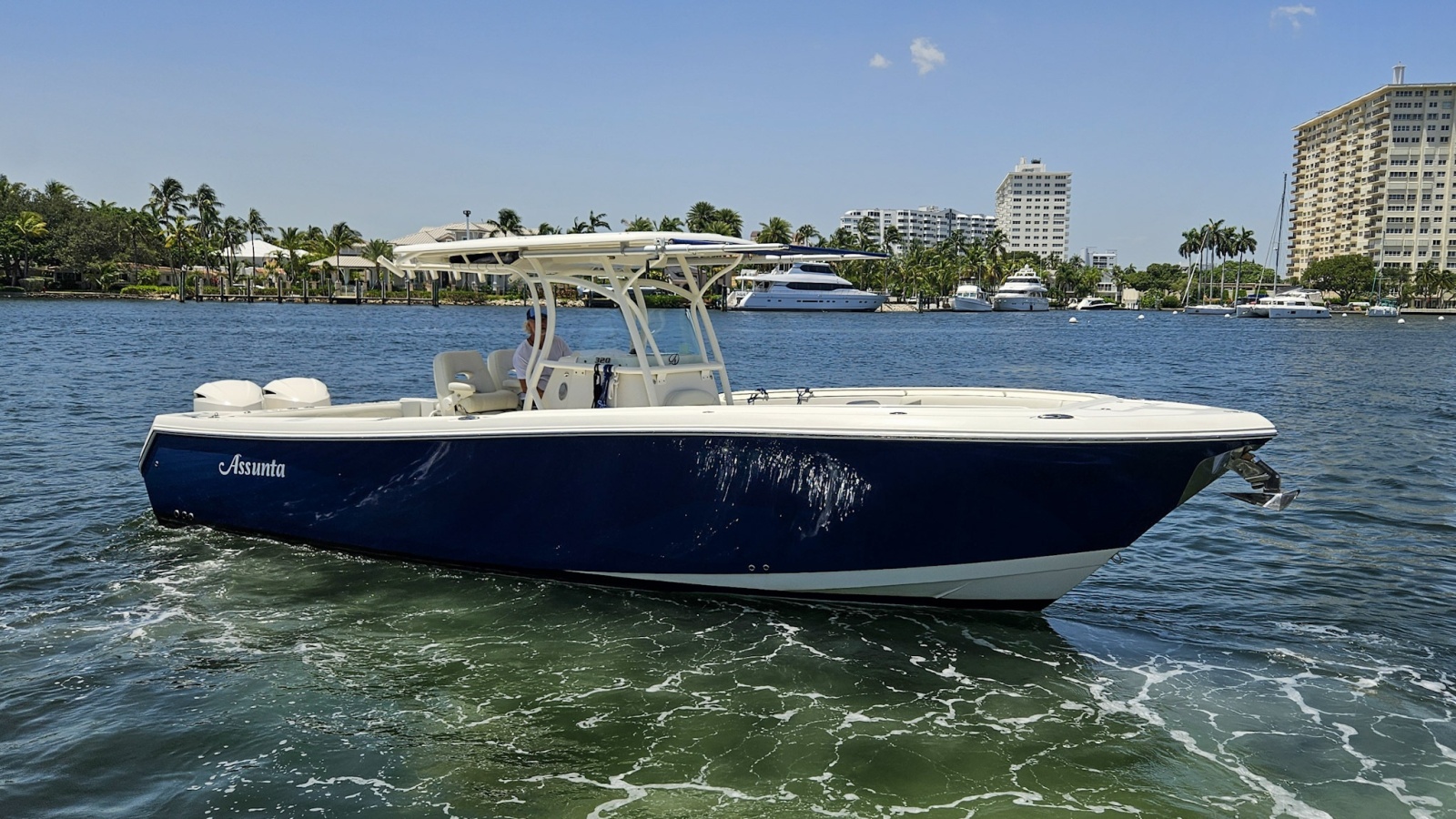 2014 Sailfish 320CC — photo 1