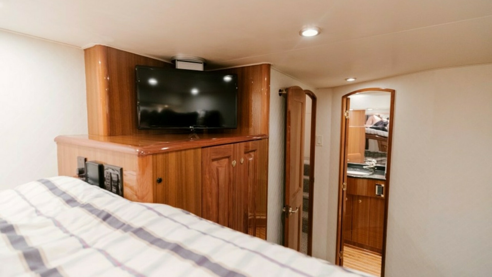 Photo 33