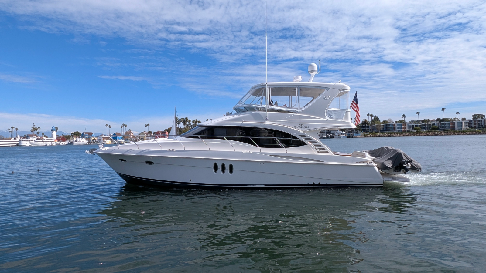 2010 Ovation Flybridge — photo 1